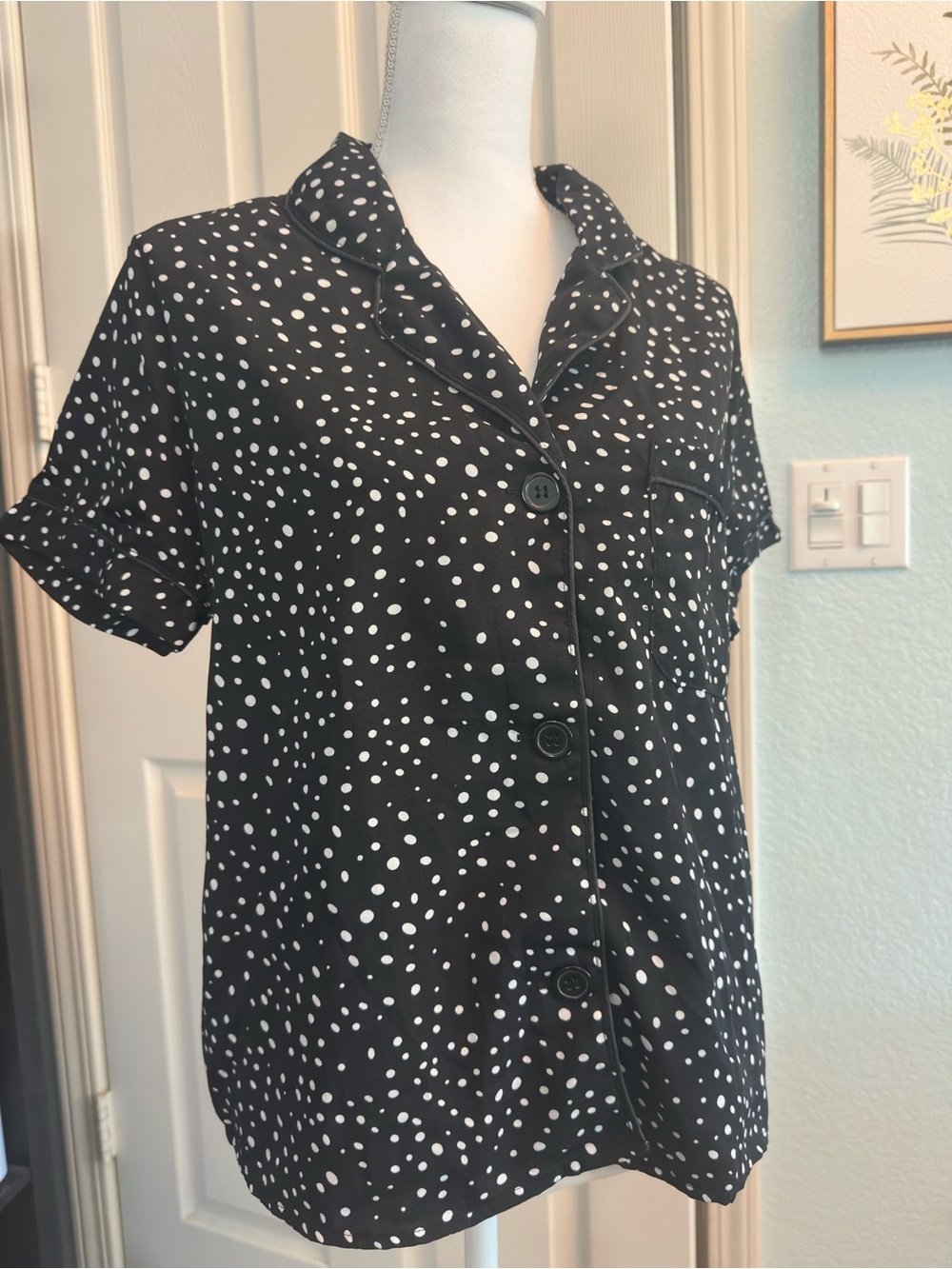 Nectar Clothing Black & White Polka Dot Button-Up Top